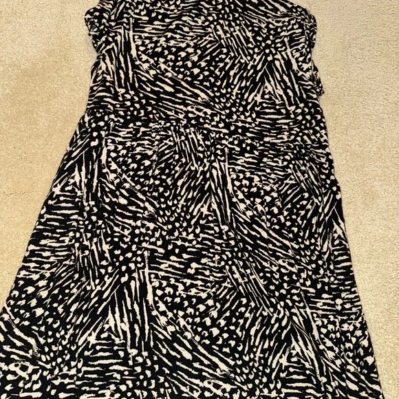 Mossimo Supply Co. Black and White Abstract Dress - Picture 4 of 4